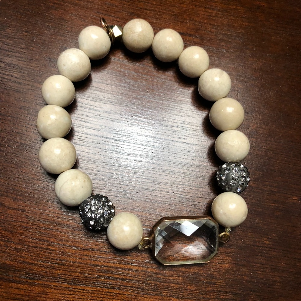 Bundle Of Two Stretch Bracelets - Picture 3 of 5